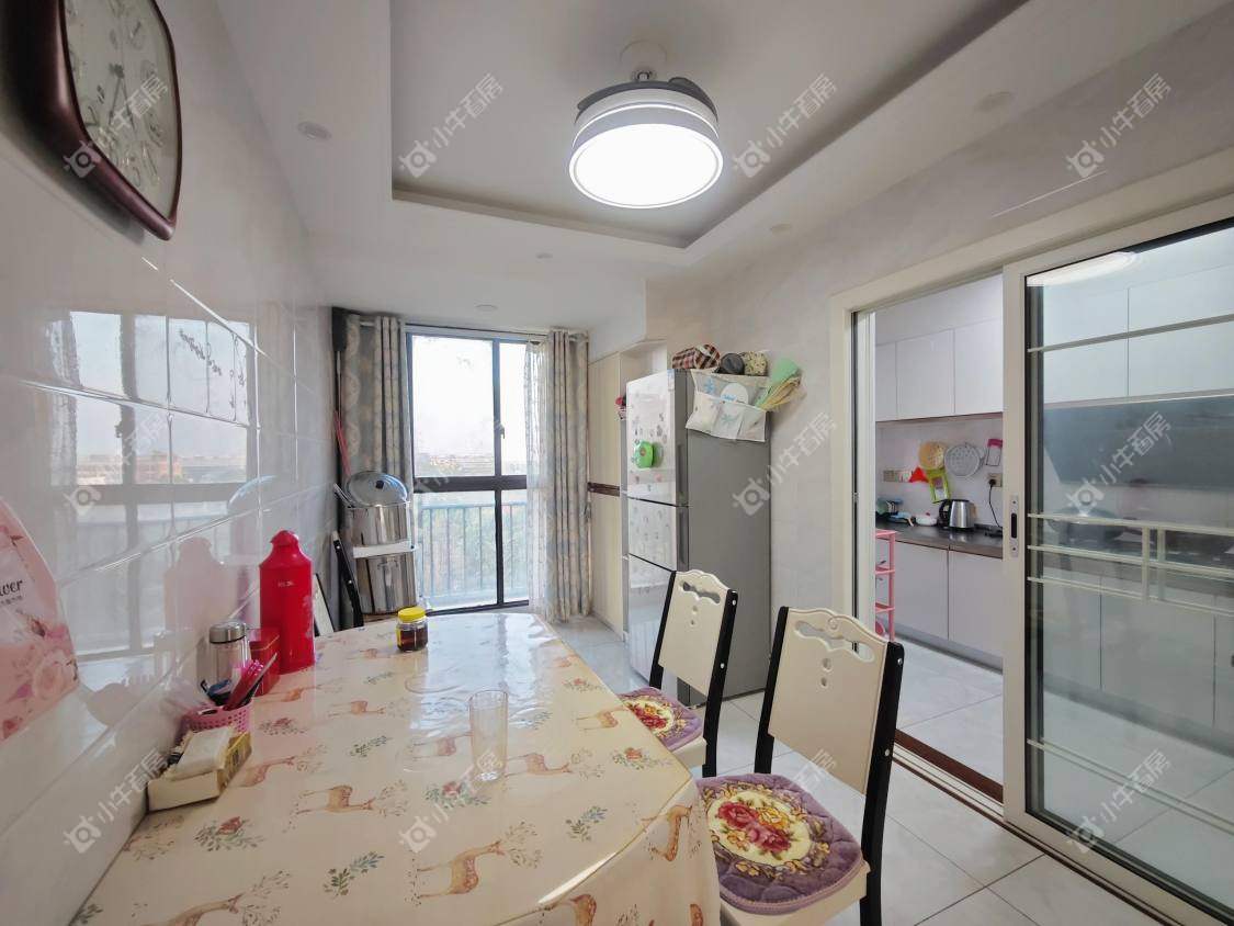 镇江天悦名城在售二手房源室内图_小牛看房