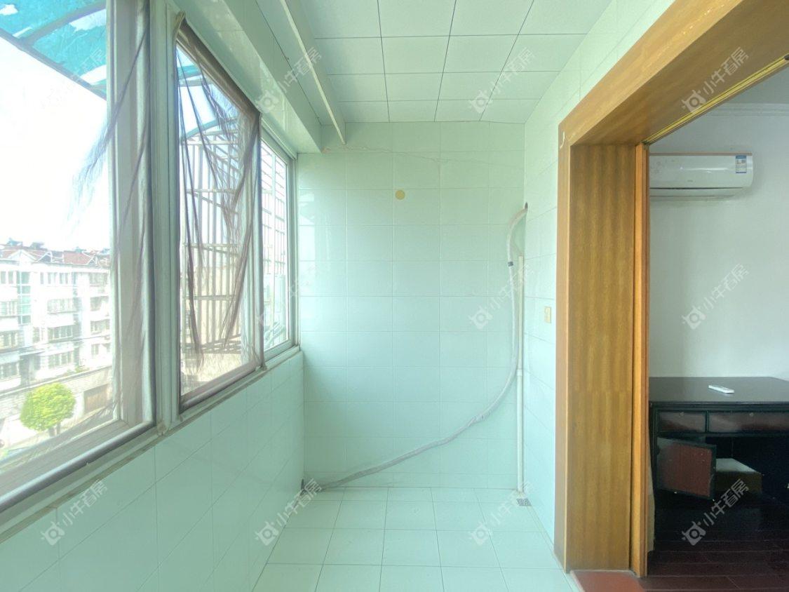 镇江丹凤公寓在售二手房源室内图_小牛看房