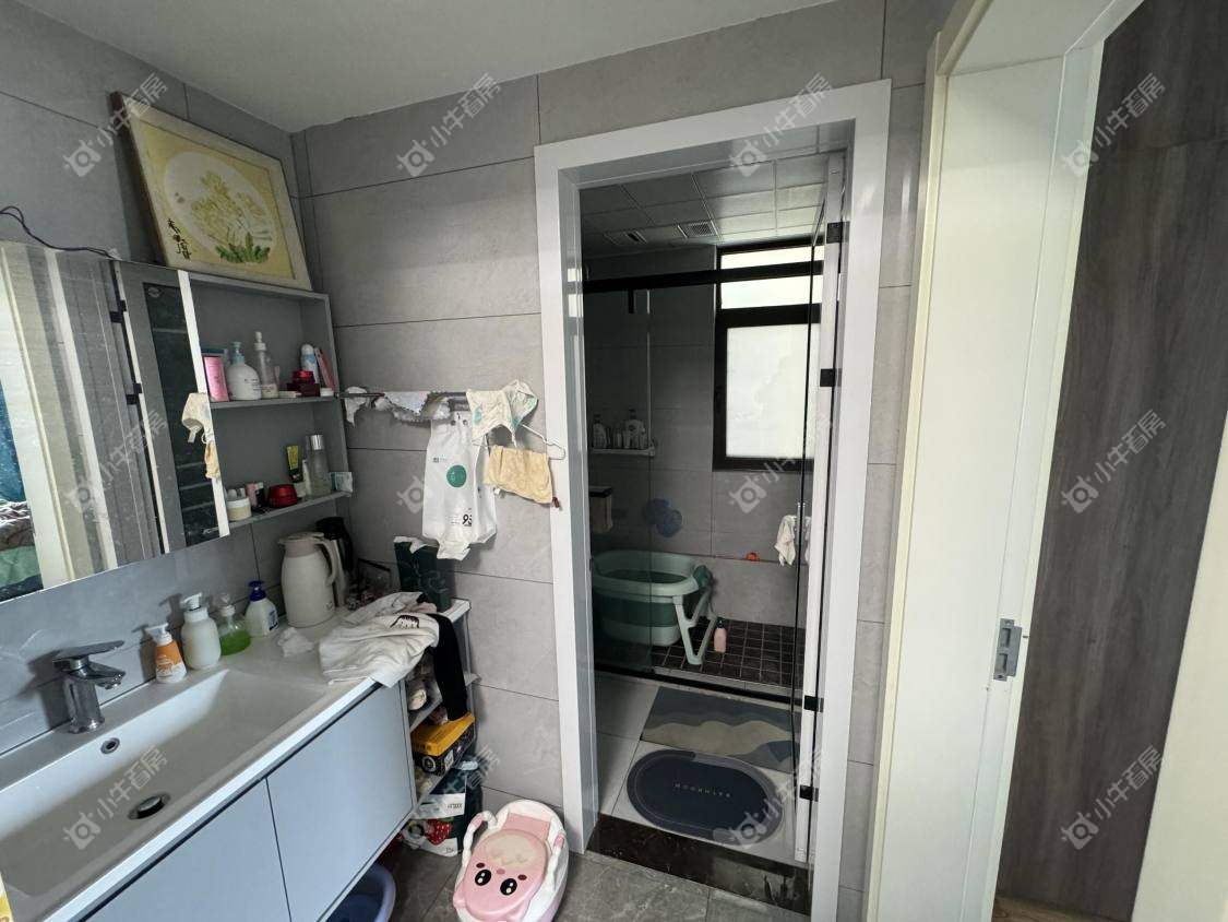 镇江凤凰郡在售二手房源室内图_小牛看房