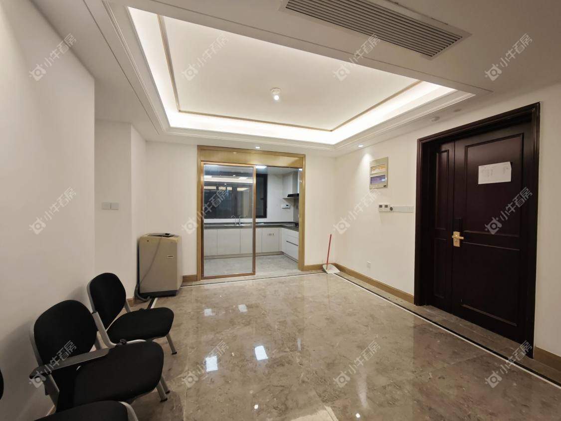 镇江红星天铂在售二手房源室内图_小牛看房