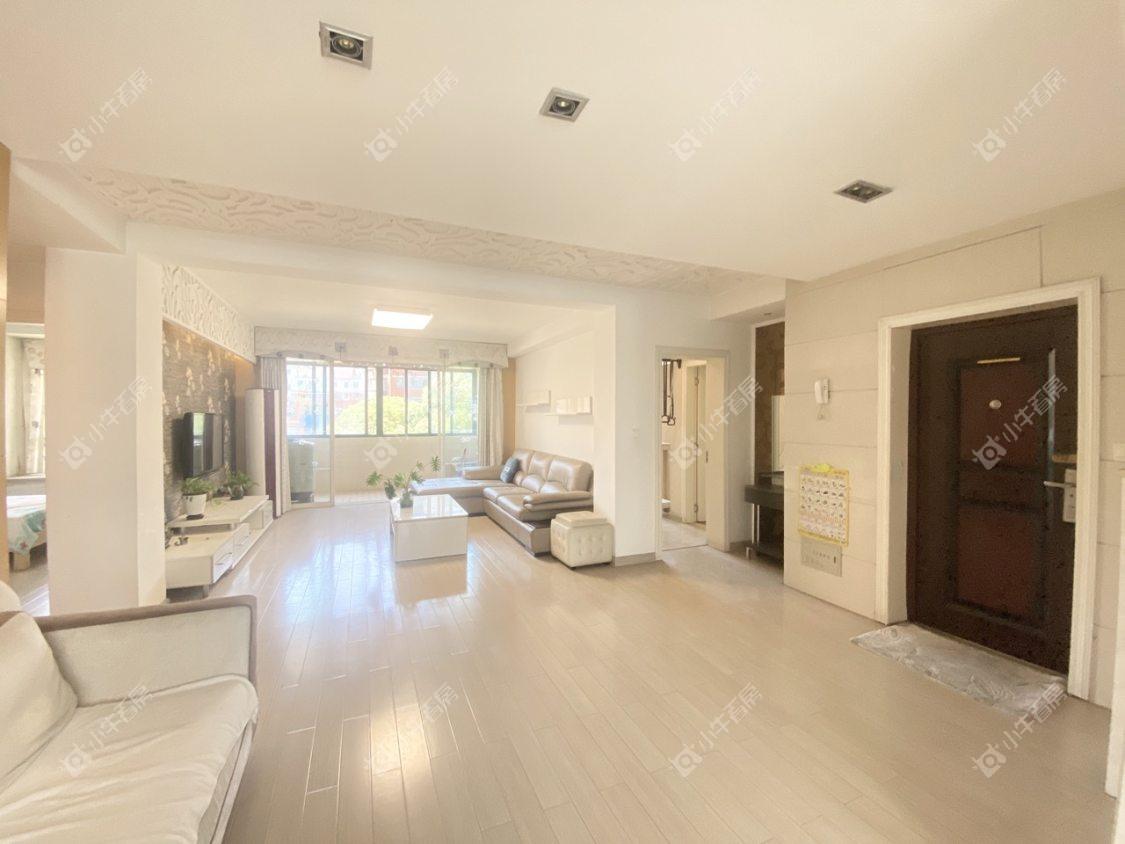 镇江欧洲城在售二手房源室内图_小牛看房