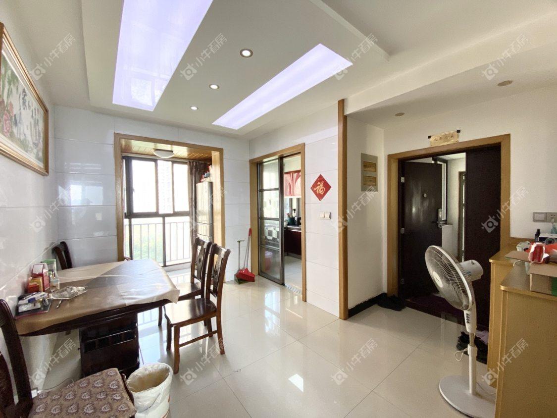 镇江信达香堤国际在售二手房源室内图_小牛看房