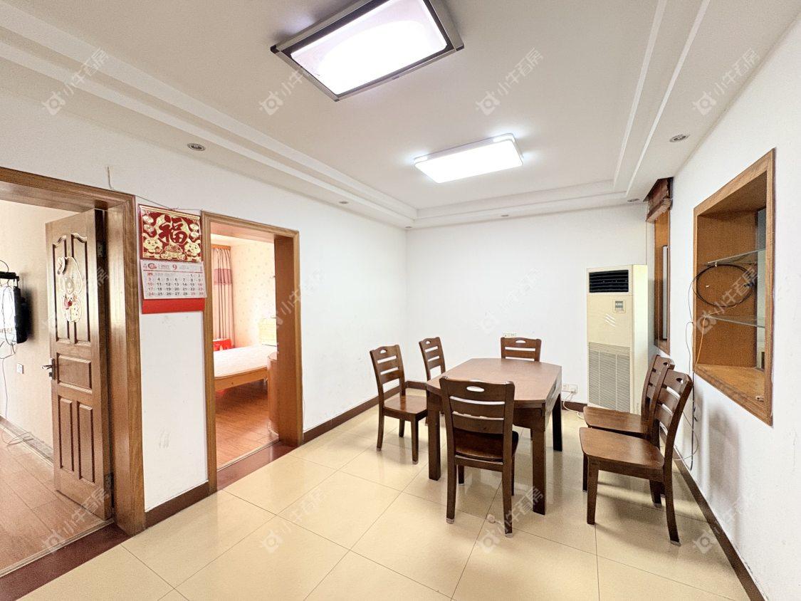 镇江万善园一村在售二手房源室内图_小牛看房