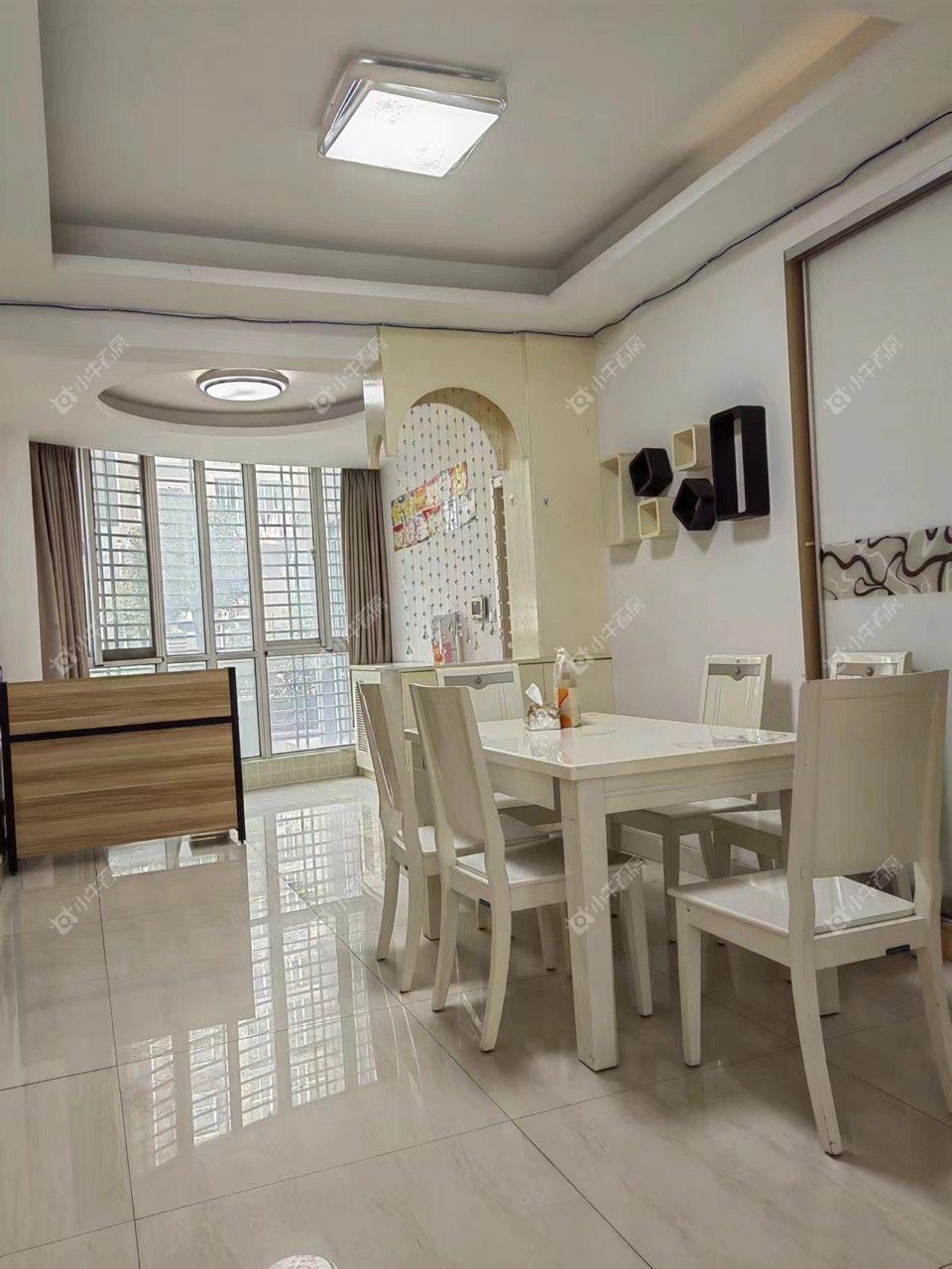 镇江名都新贵在售二手房源室内图_小牛看房