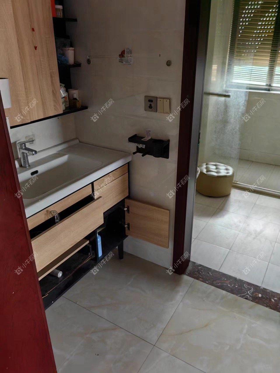 镇江华都锦城在售二手房源室内图_小牛看房