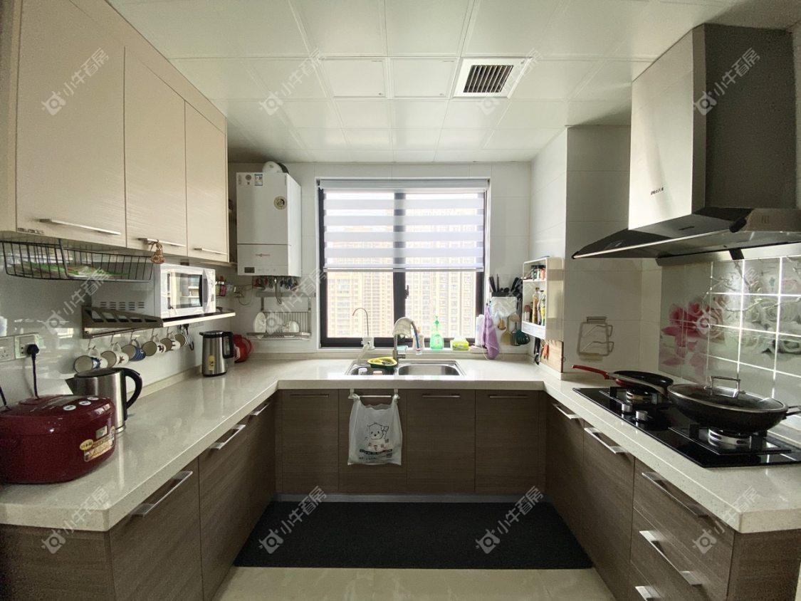 镇江汇金天地在售二手房源室内图_小牛看房