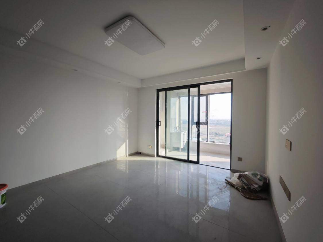 镇江融创华南映在售二手房源室内图_小牛看房