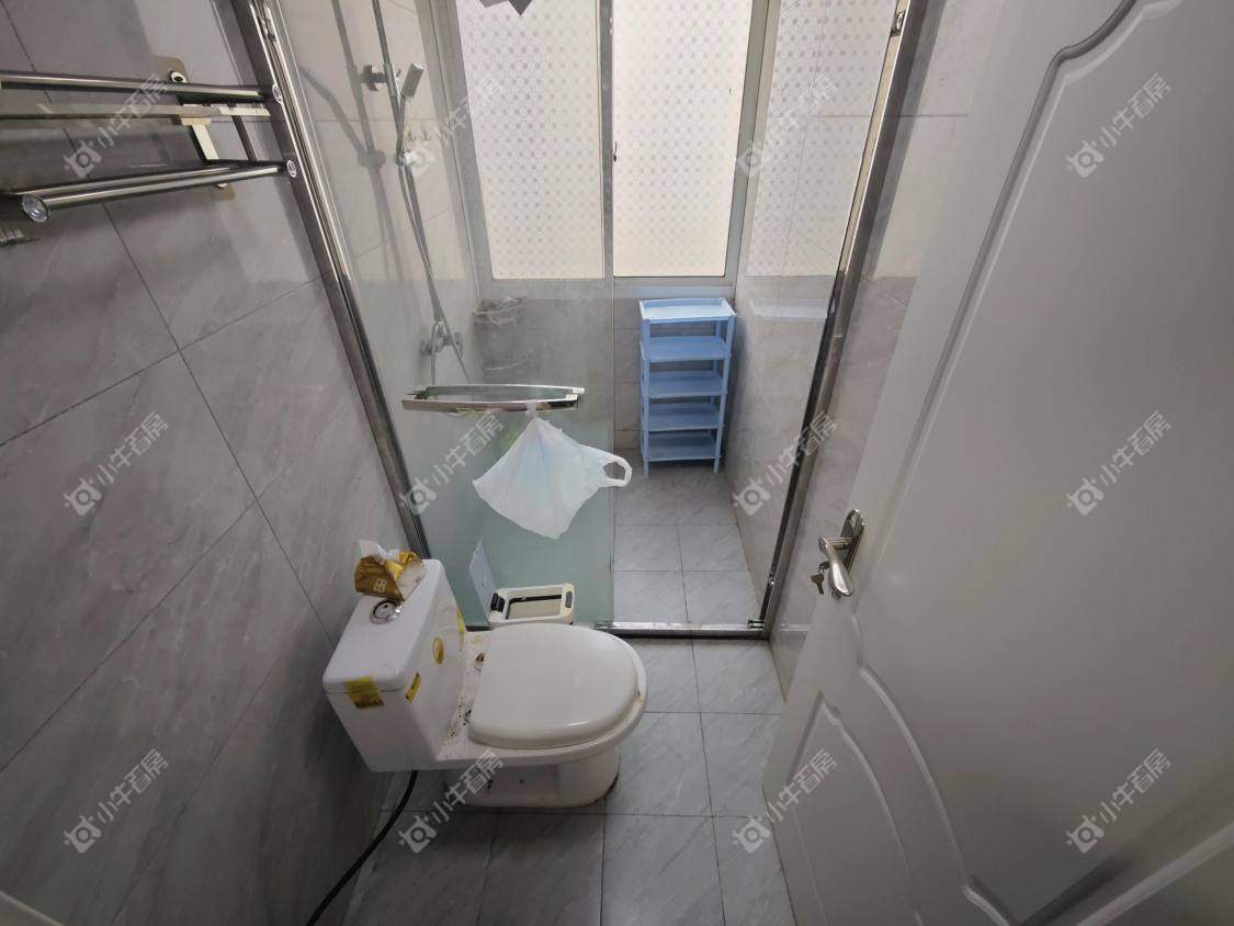 镇江凤美新村在售二手房源室内图_小牛看房