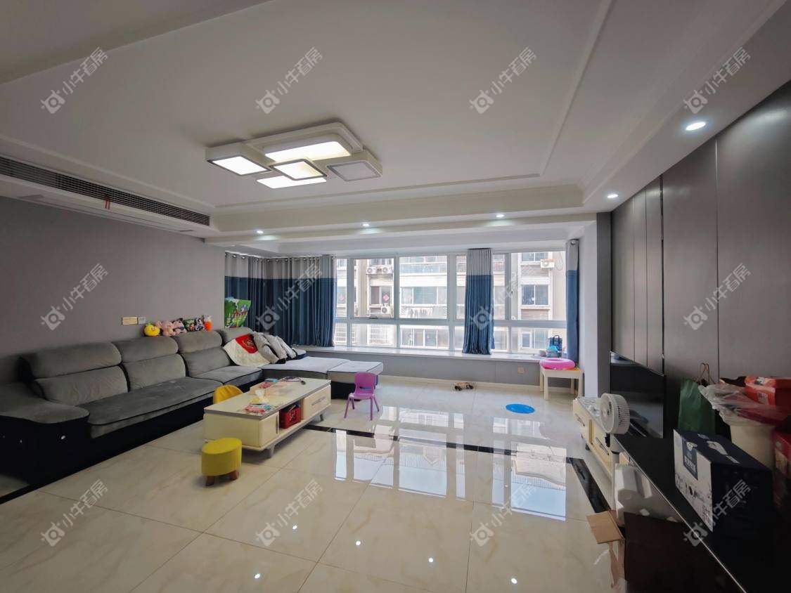 镇江凤翔花园在售二手房源室内图_小牛看房