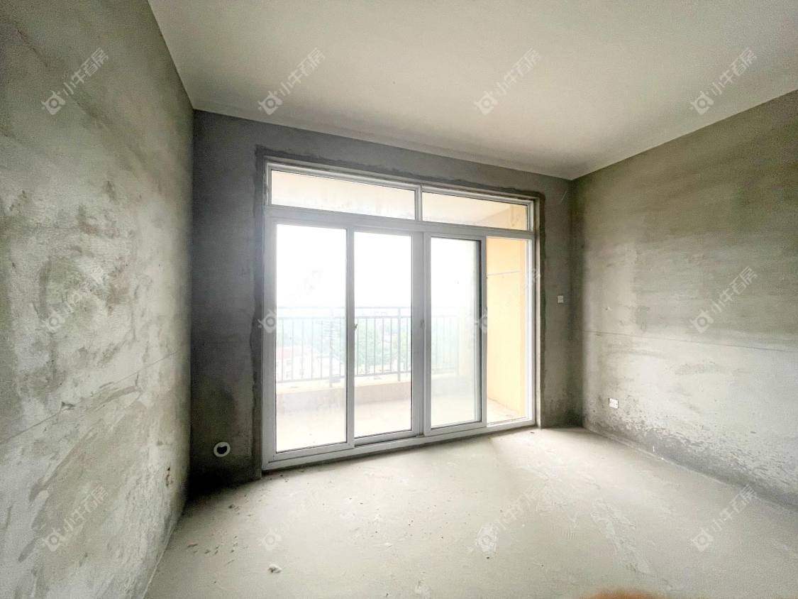 镇江粤港臻园在售二手房源室内图_小牛看房