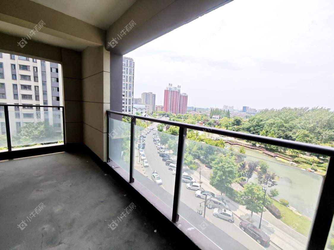 镇江滨河凤凰城在售二手房源室内图_小牛看房