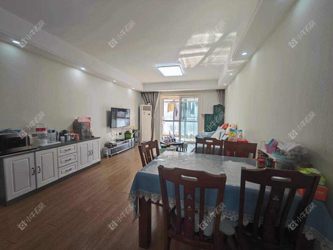 镇江华都锦城在售二手房源室内图_小牛看房