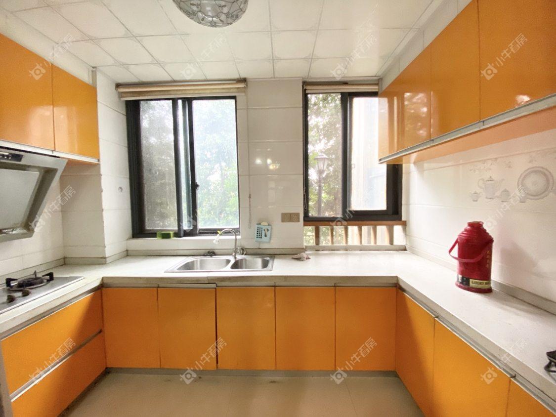 镇江世纪豪都在售二手房源室内图_小牛看房