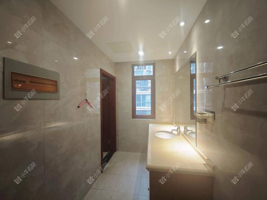 镇江金鼎城市花园别墅区在售二手房源室内图_小牛看房