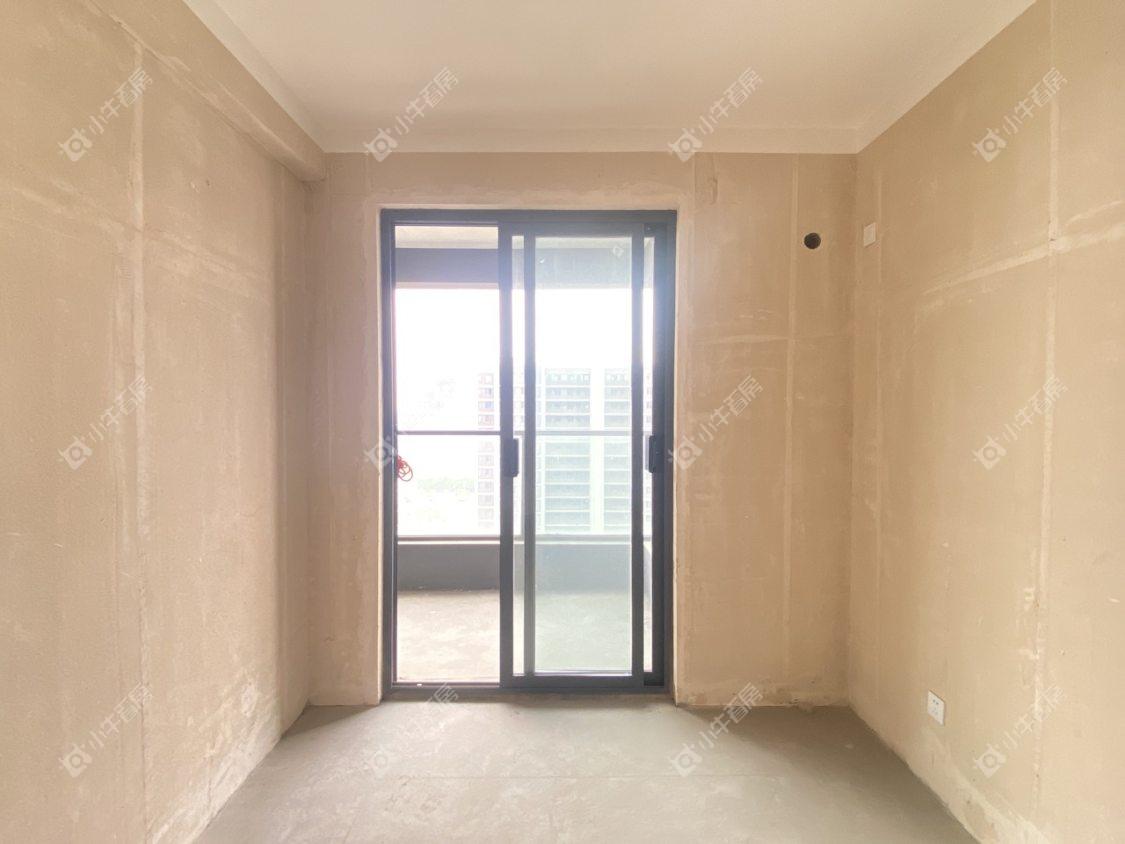 镇江融创华南映在售二手房源室内图_小牛看房