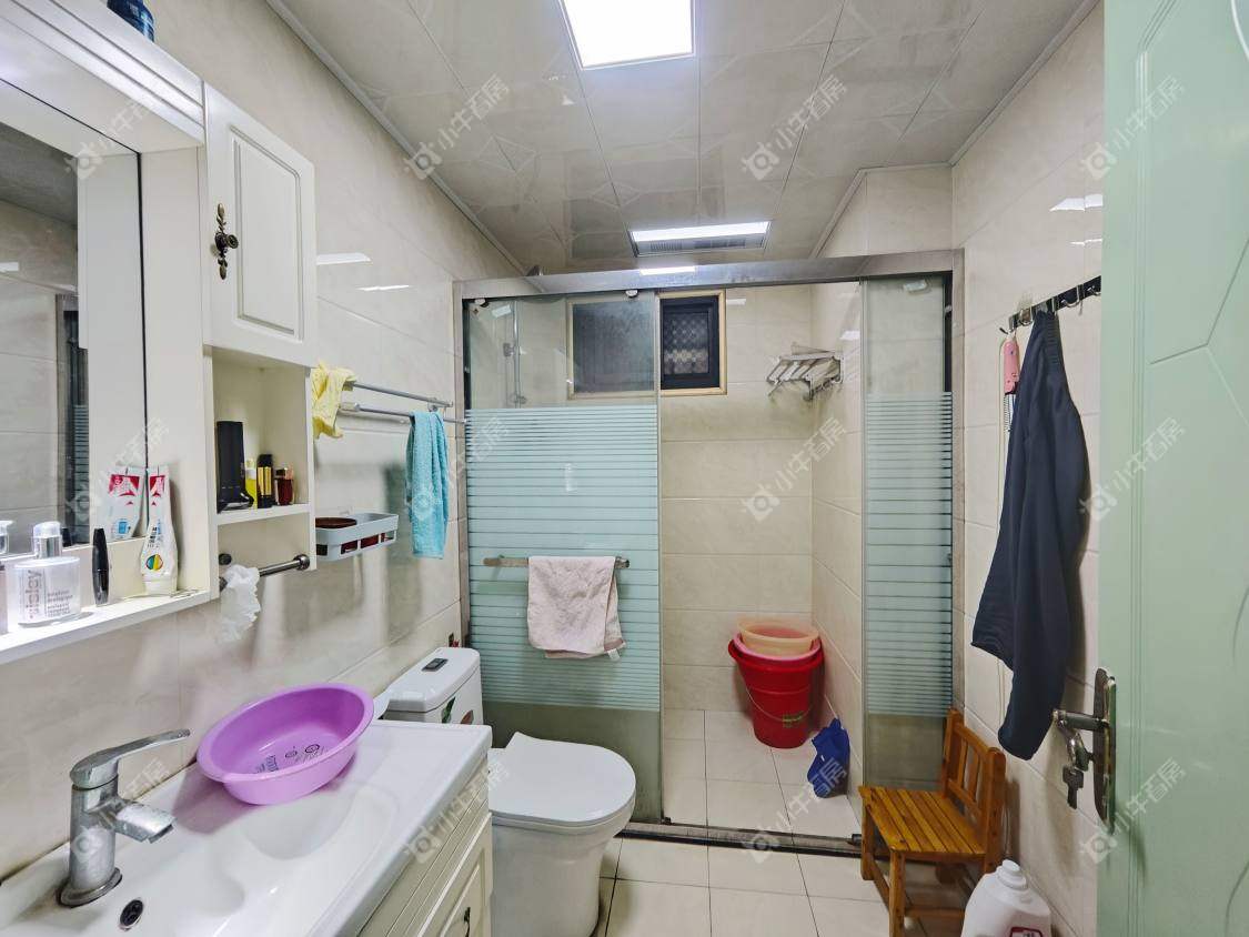 镇江金凤凰在售二手房源室内图_小牛看房