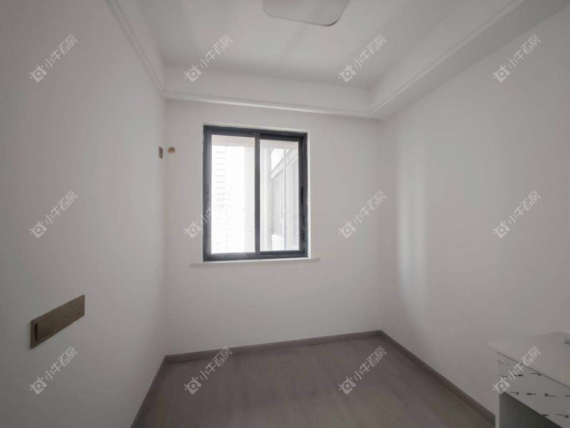 镇江融创华南映在售二手房源室内图_小牛看房