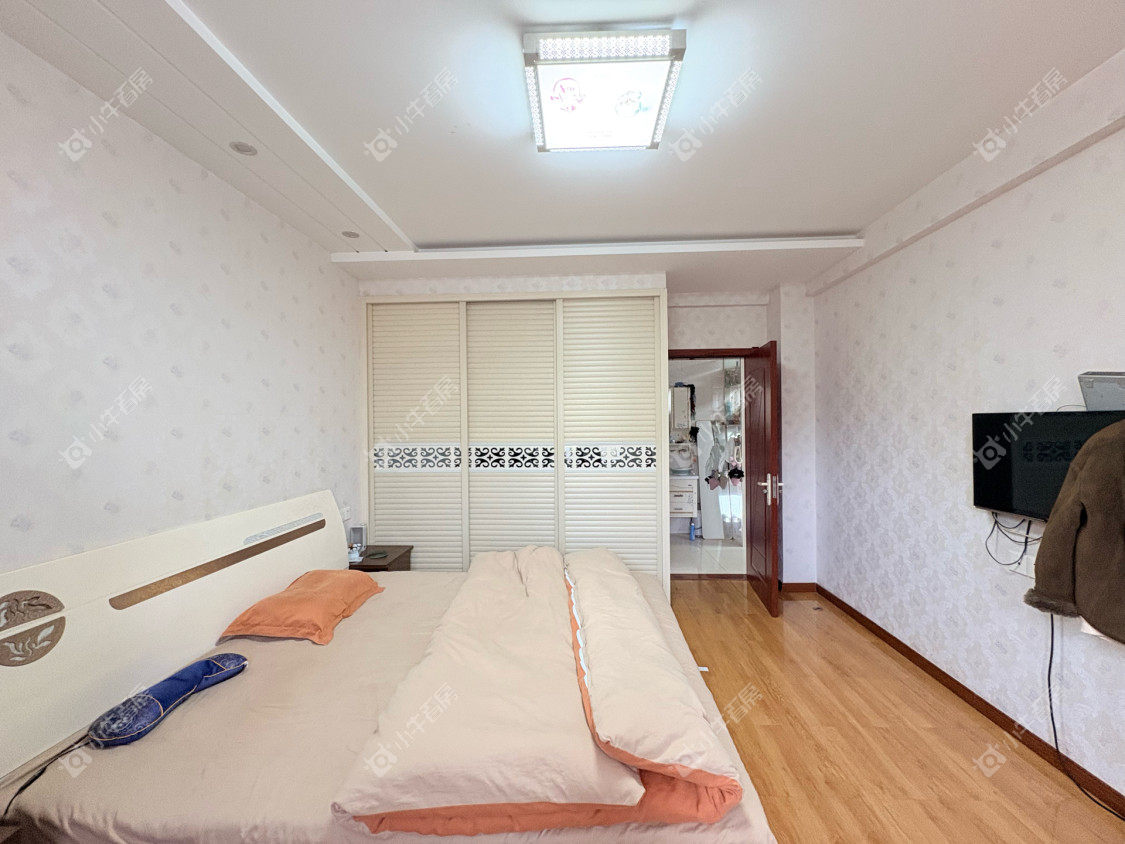 镇江凰嘉花苑在售二手房源室内图_小牛看房