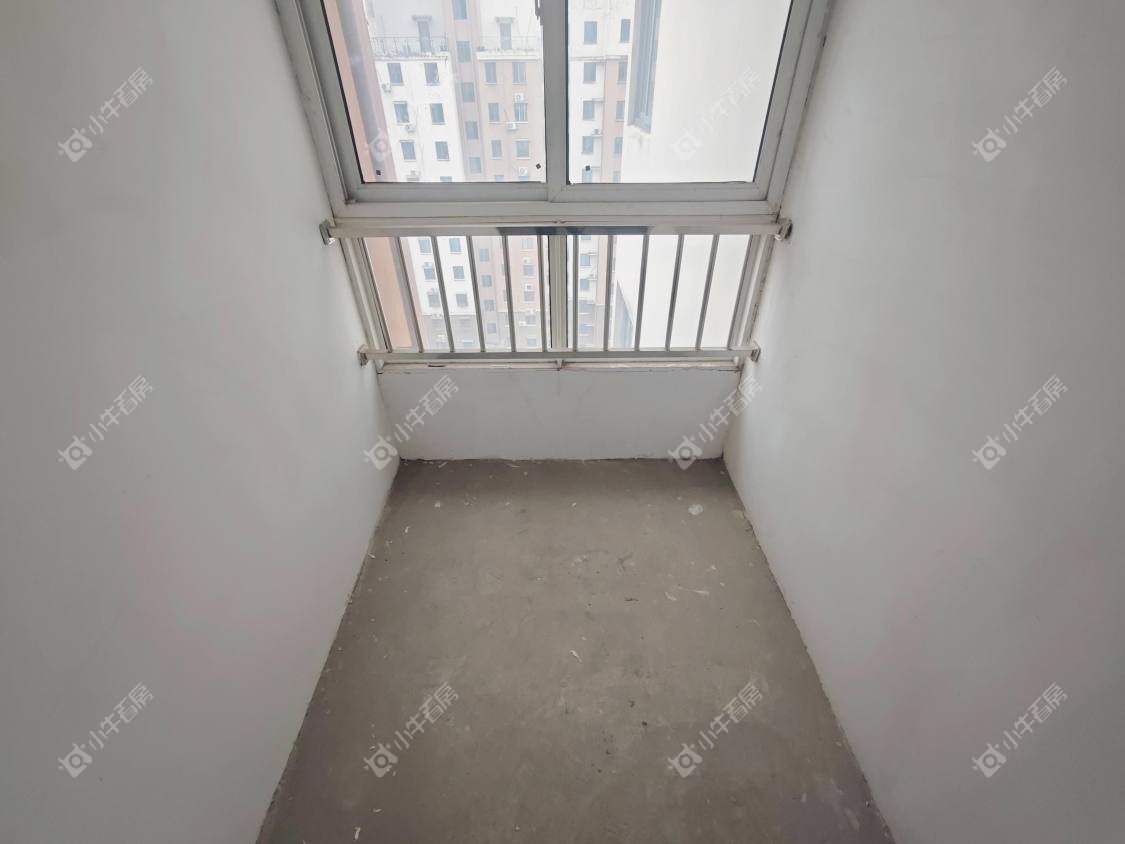 镇江东南新城在售二手房源室内图_小牛看房