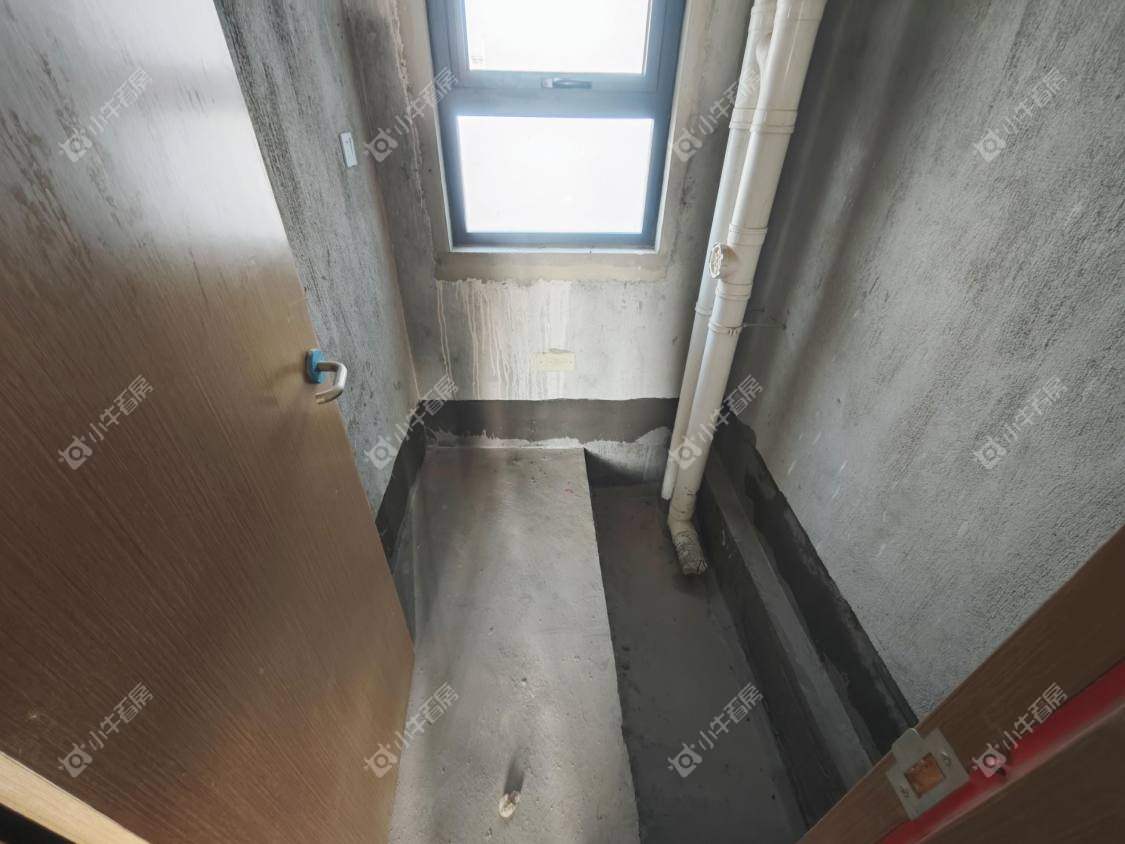 镇江融创华南映在售二手房源室内图_小牛看房