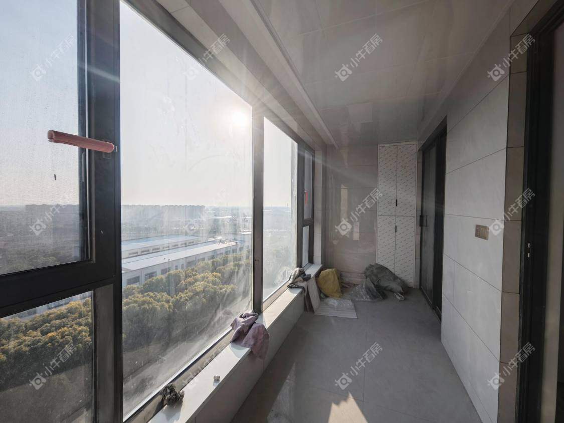 镇江融创华南映在售二手房源室内图_小牛看房