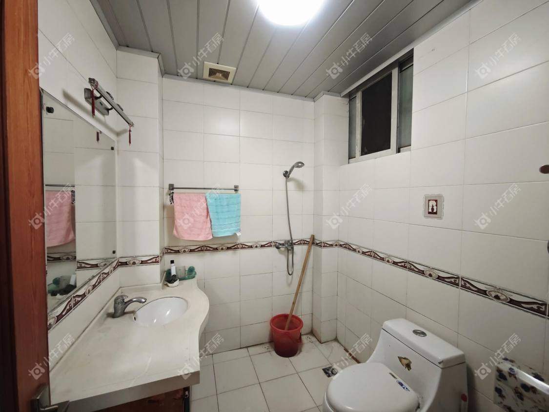 镇江新新家园在售二手房源室内图_小牛看房