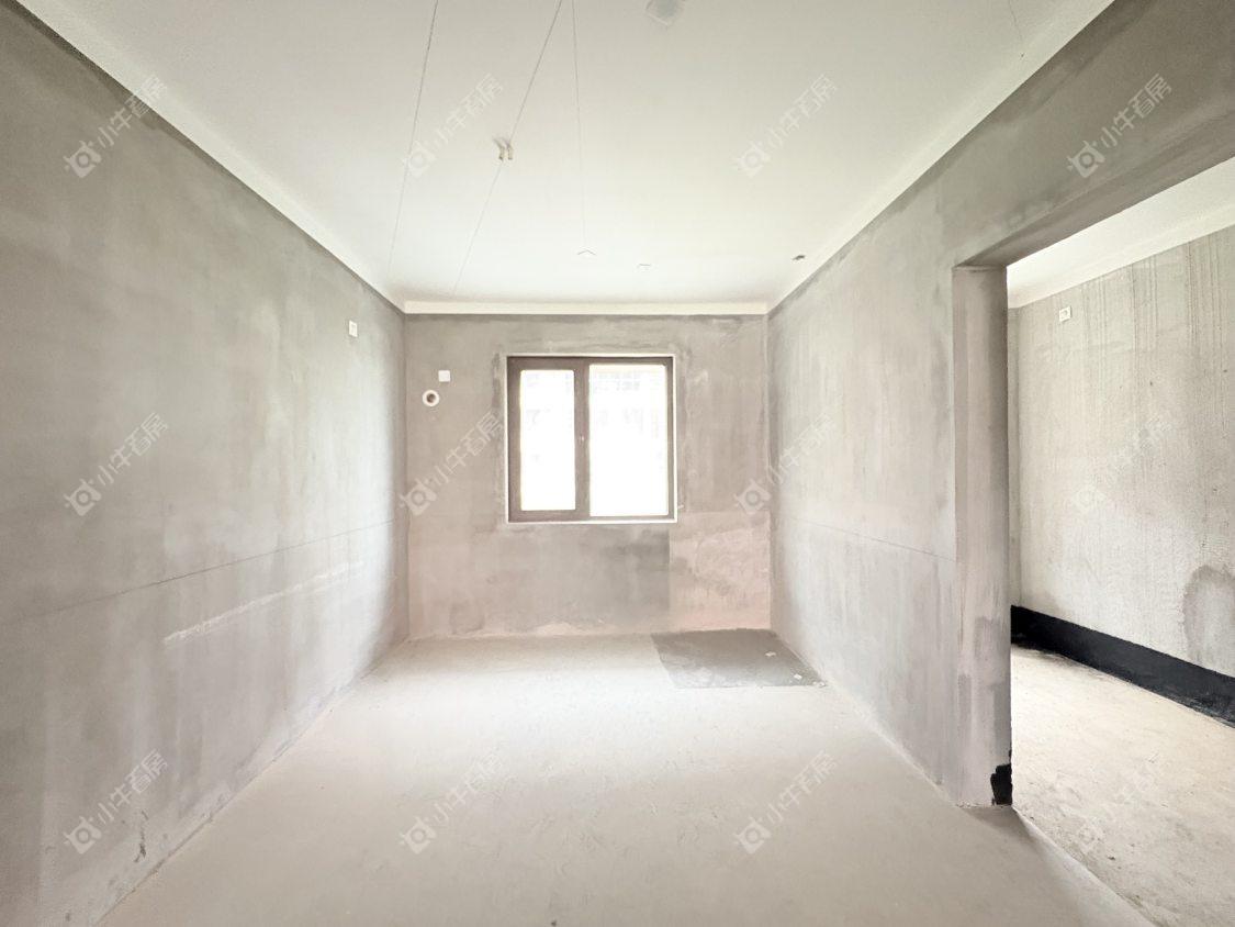 镇江珑蟠里在售二手房源室内图_小牛看房