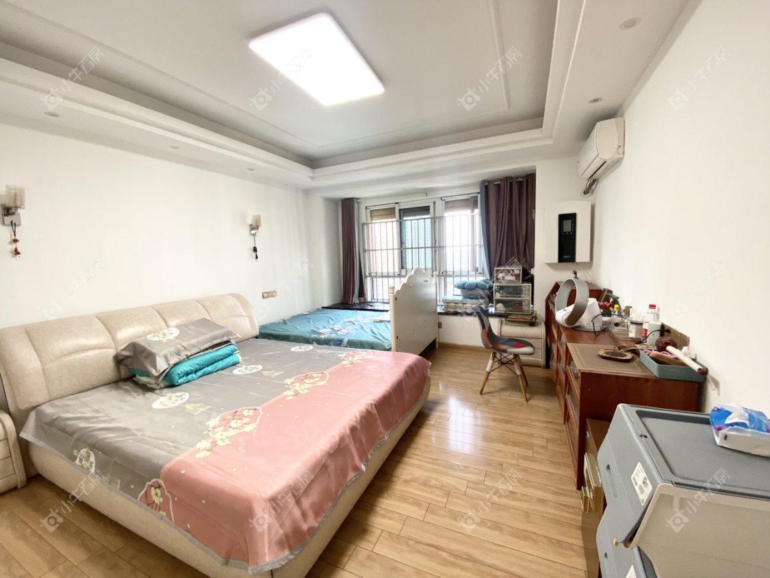 镇江碧桂园在售二手房源室内图_小牛看房