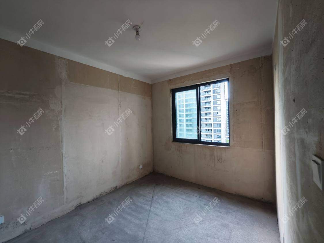 镇江融创华南映在售二手房源室内图_小牛看房