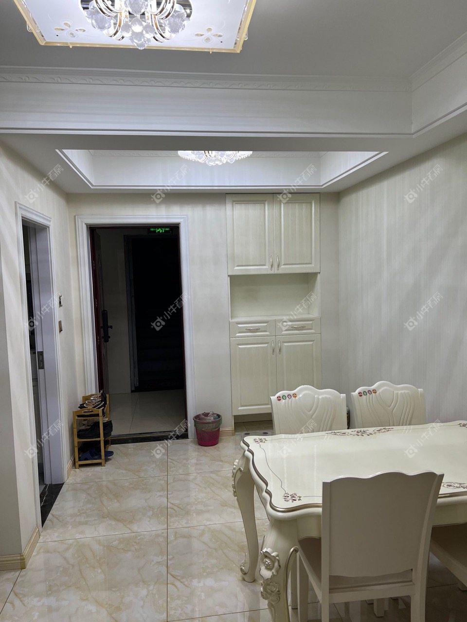 镇江荣城国际一期在售二手房源室内图_小牛看房