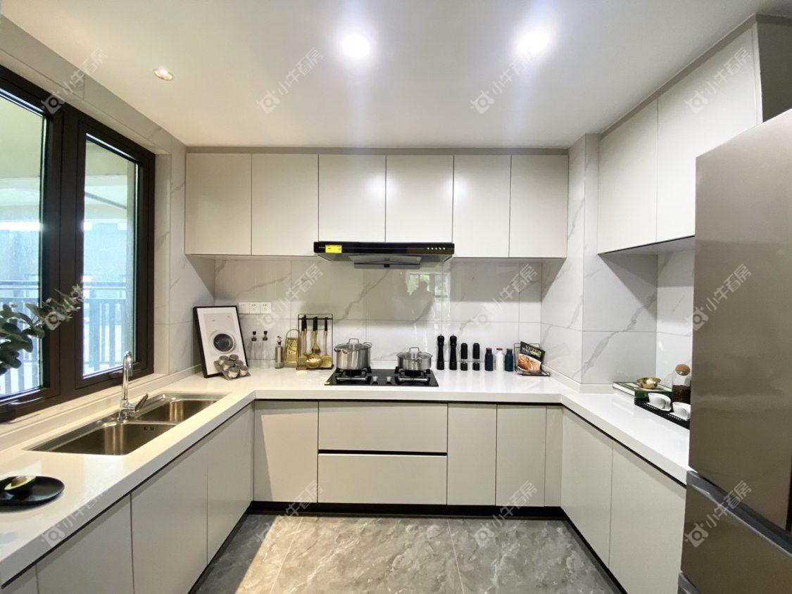 镇江华都翰林府在售二手房源室内图_小牛看房