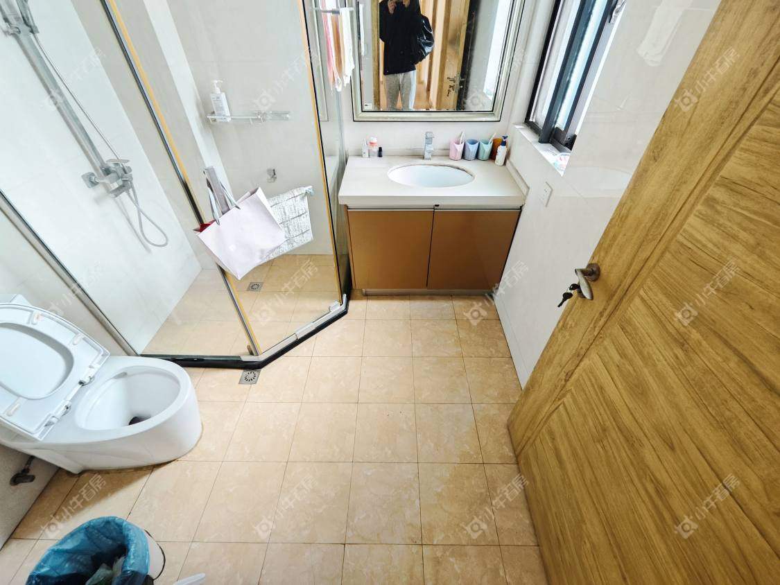 镇江世纪豪都在售二手房源室内图_小牛看房