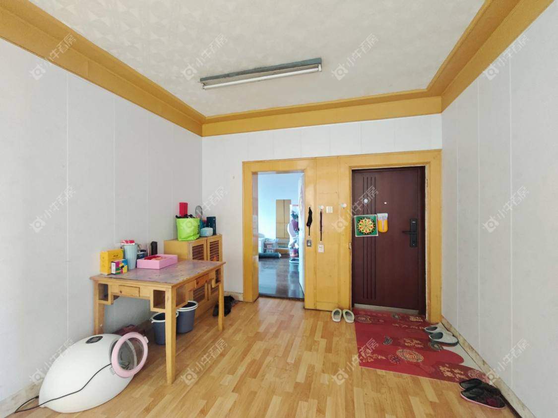 镇江商业街在售二手房源室内图_小牛看房