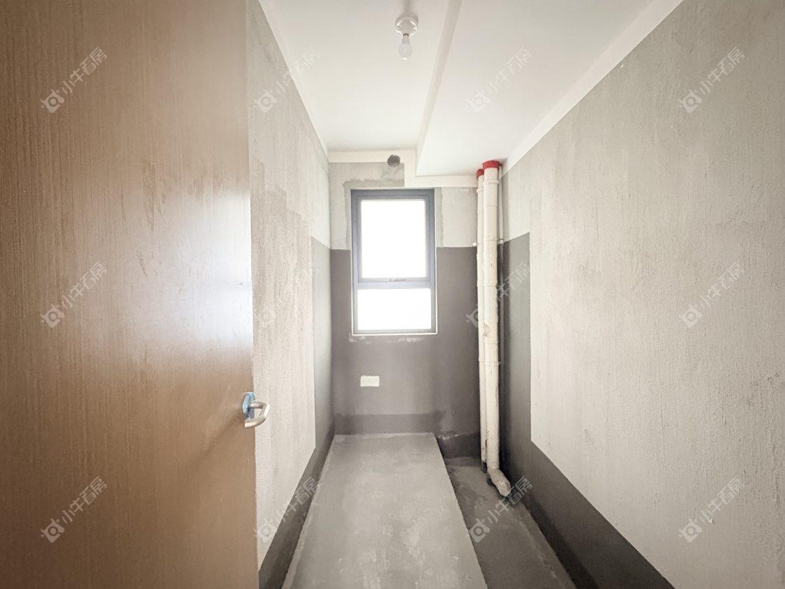 镇江融创华南映在售二手房源室内图_小牛看房