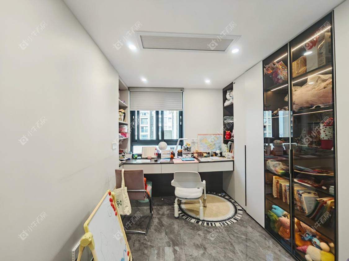 镇江荣城国际（中央公馆）在售二手房源室内图_小牛看房