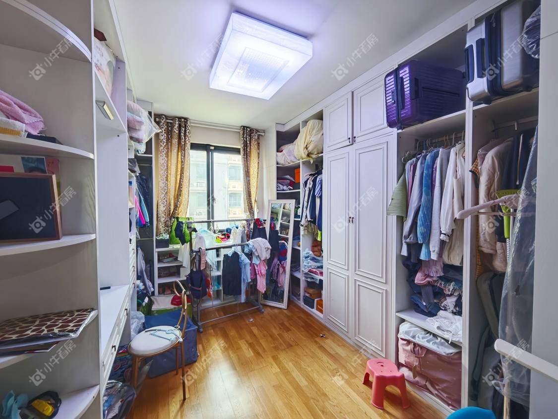 镇江世纪豪都在售二手房源室内图_小牛看房