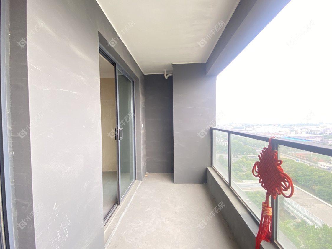 镇江融创华南映在售二手房源室内图_小牛看房