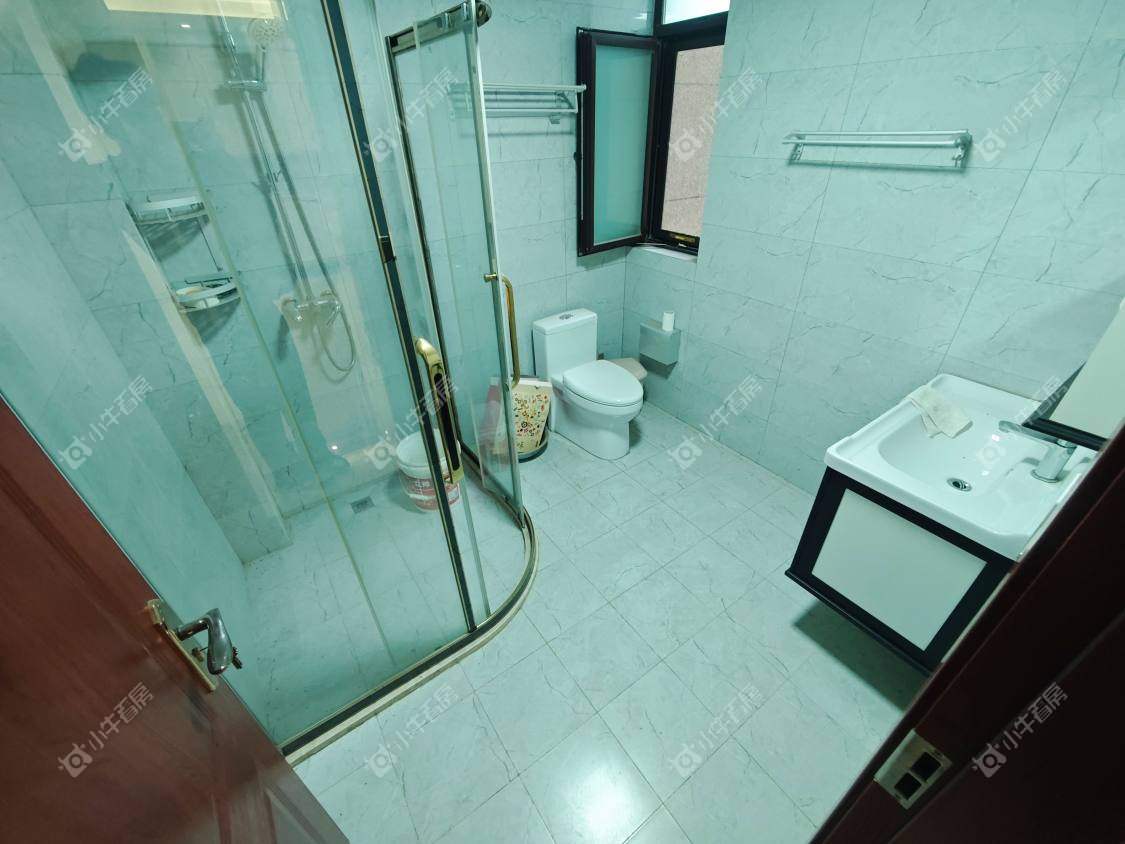 镇江凤凰郡在售二手房源室内图_小牛看房