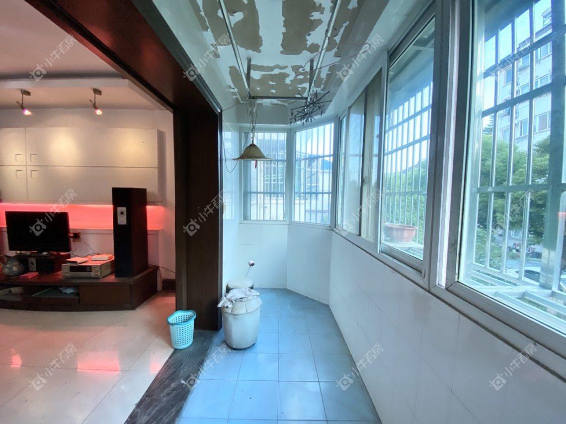 镇江丹凤公寓在售二手房源室内图_小牛看房