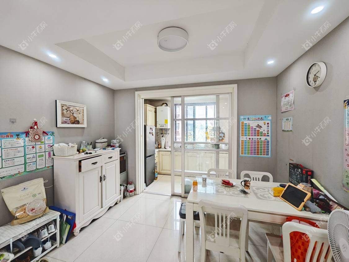 镇江世纪豪都在售二手房源室内图_小牛看房