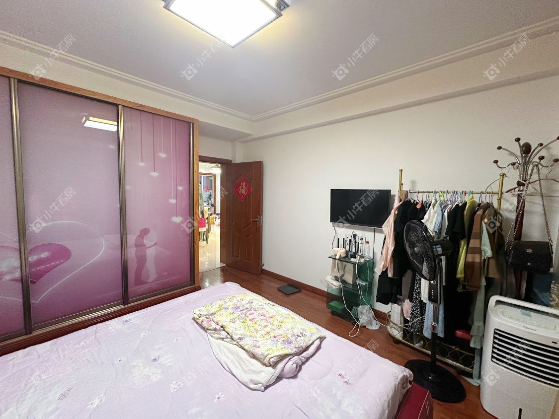 镇江芳草苑在售二手房源室内图_小牛看房