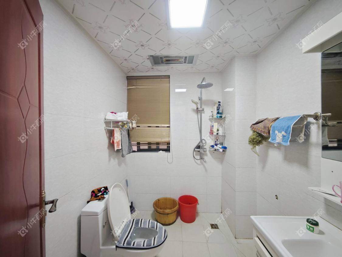 镇江华都锦城在售二手房源室内图_小牛看房