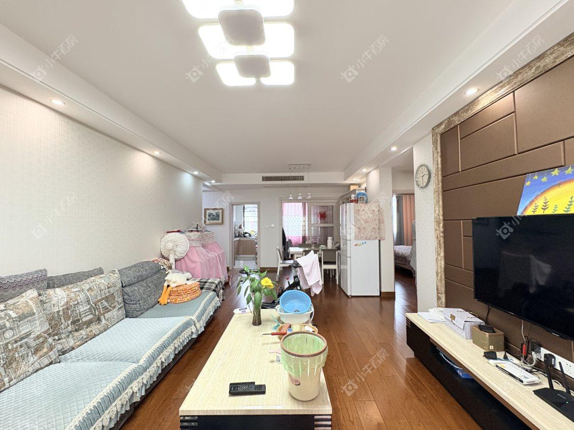 镇江天波城在售二手房源室内图_小牛看房