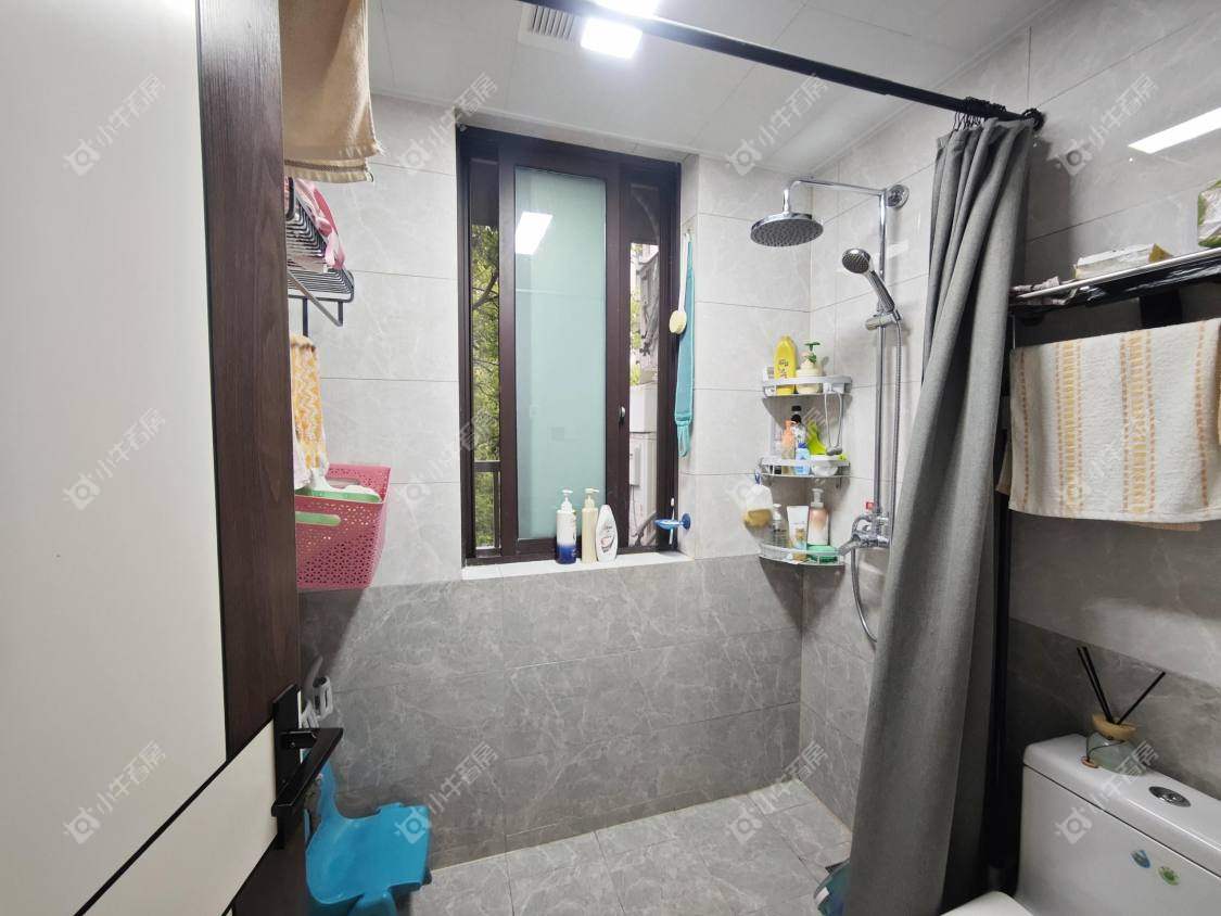 镇江滨河凤凰城在售二手房源室内图_小牛看房