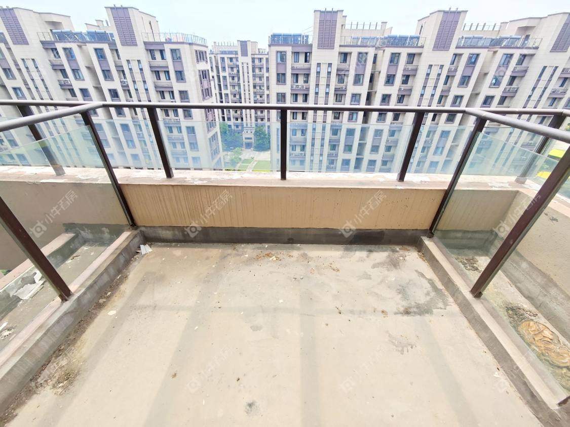 镇江滨河凤凰城在售二手房源室内图_小牛看房