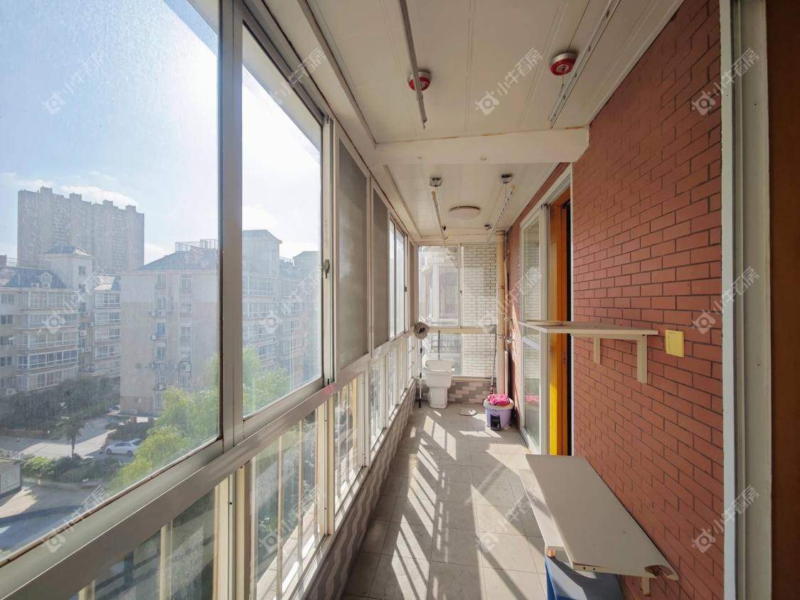 镇江凤翔花园在售二手房源室内图_小牛看房