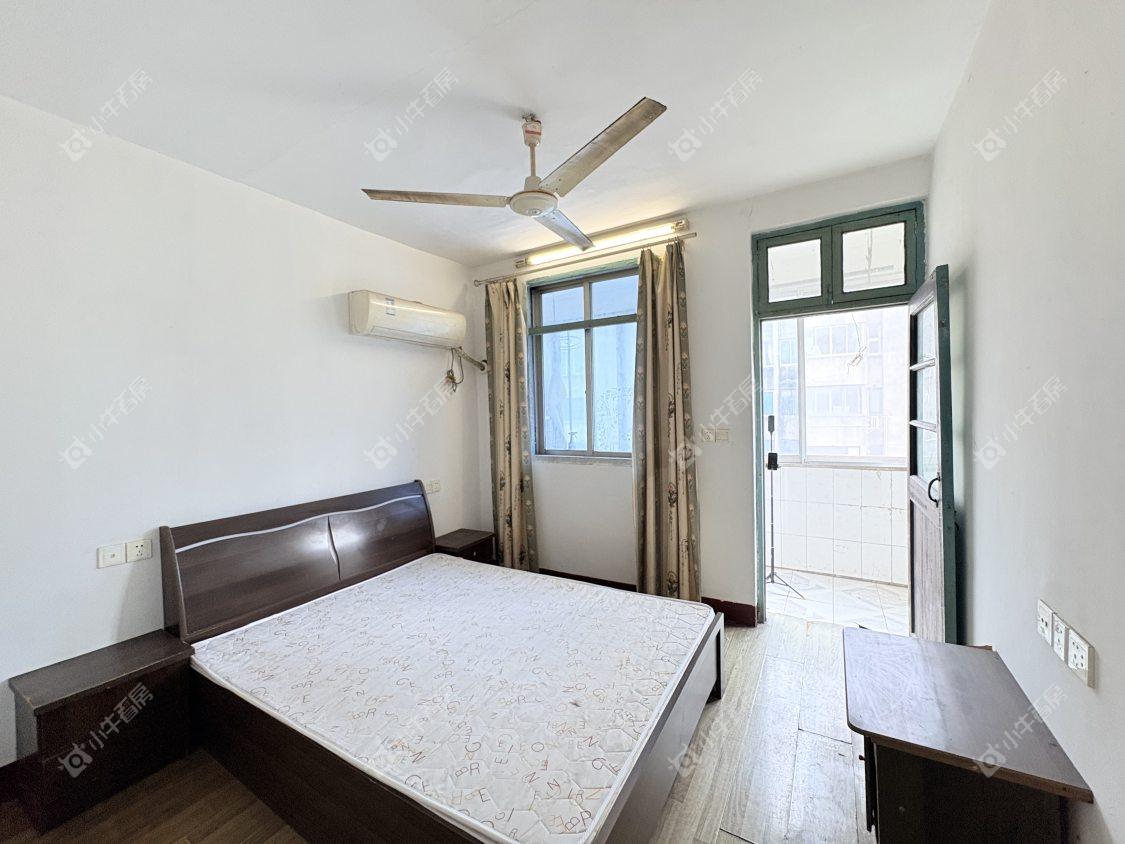 镇江万善园一村在售二手房源室内图_小牛看房