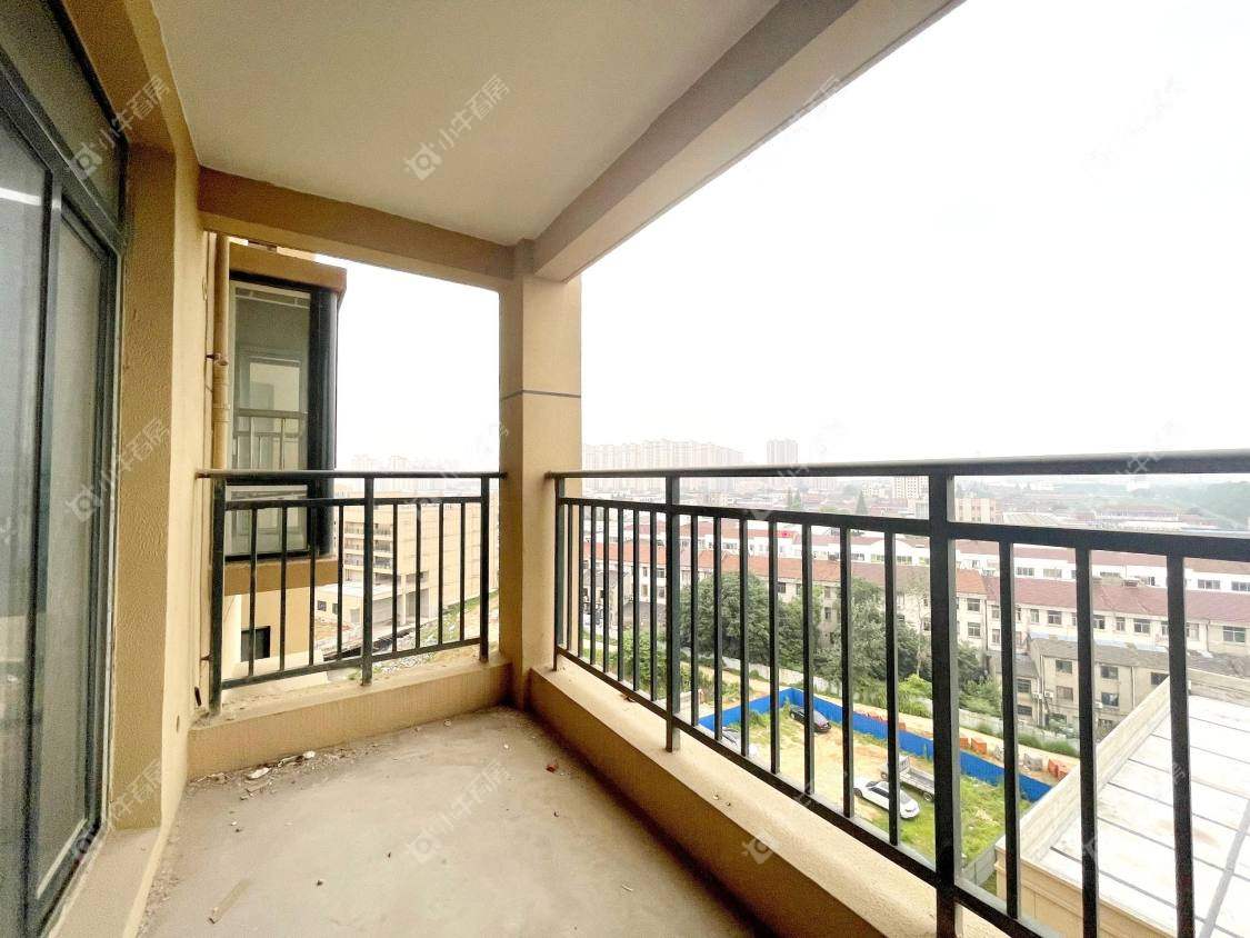 镇江粤港臻园在售二手房源室内图_小牛看房