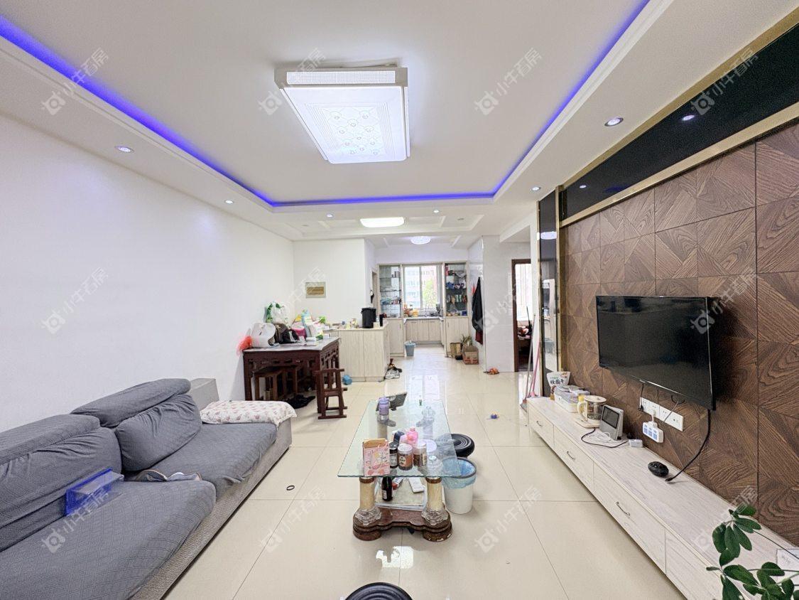 镇江凰嘉花苑在售二手房源室内图_小牛看房