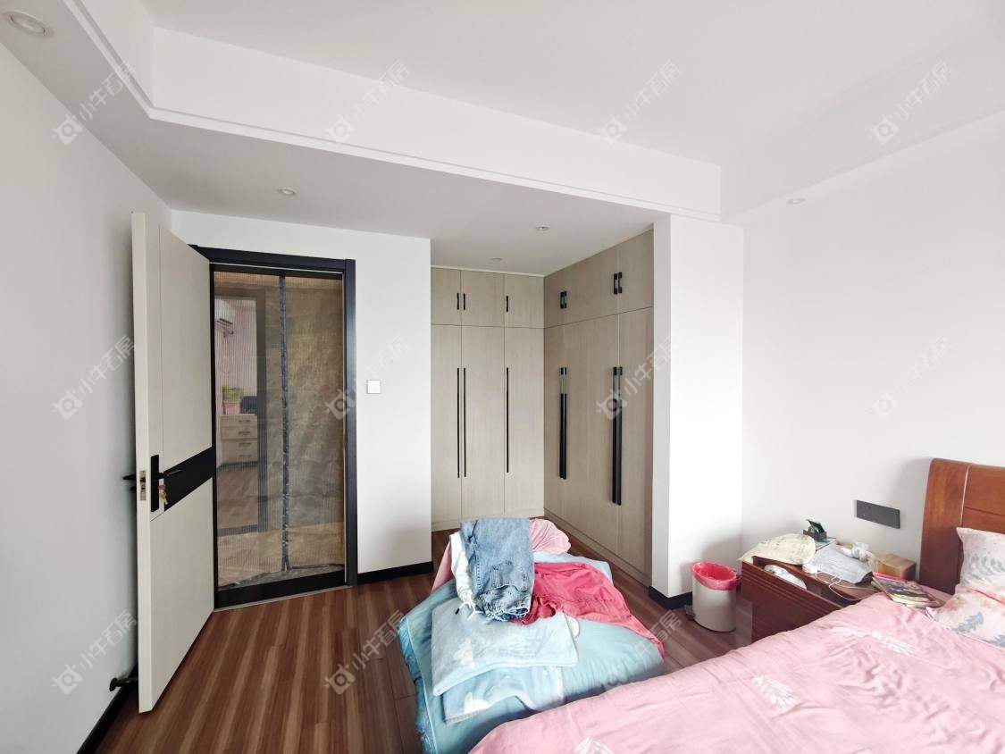 镇江荣城国际（中央公馆）在售二手房源室内图_小牛看房